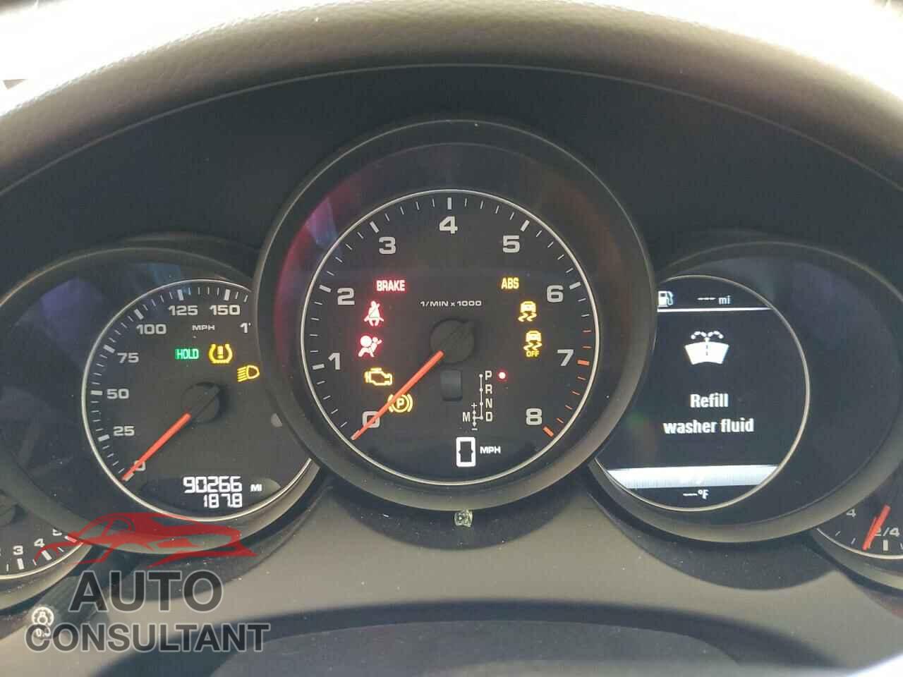 PORSCHE CAYENNE 2017 - WP1AA2A23HKA91745