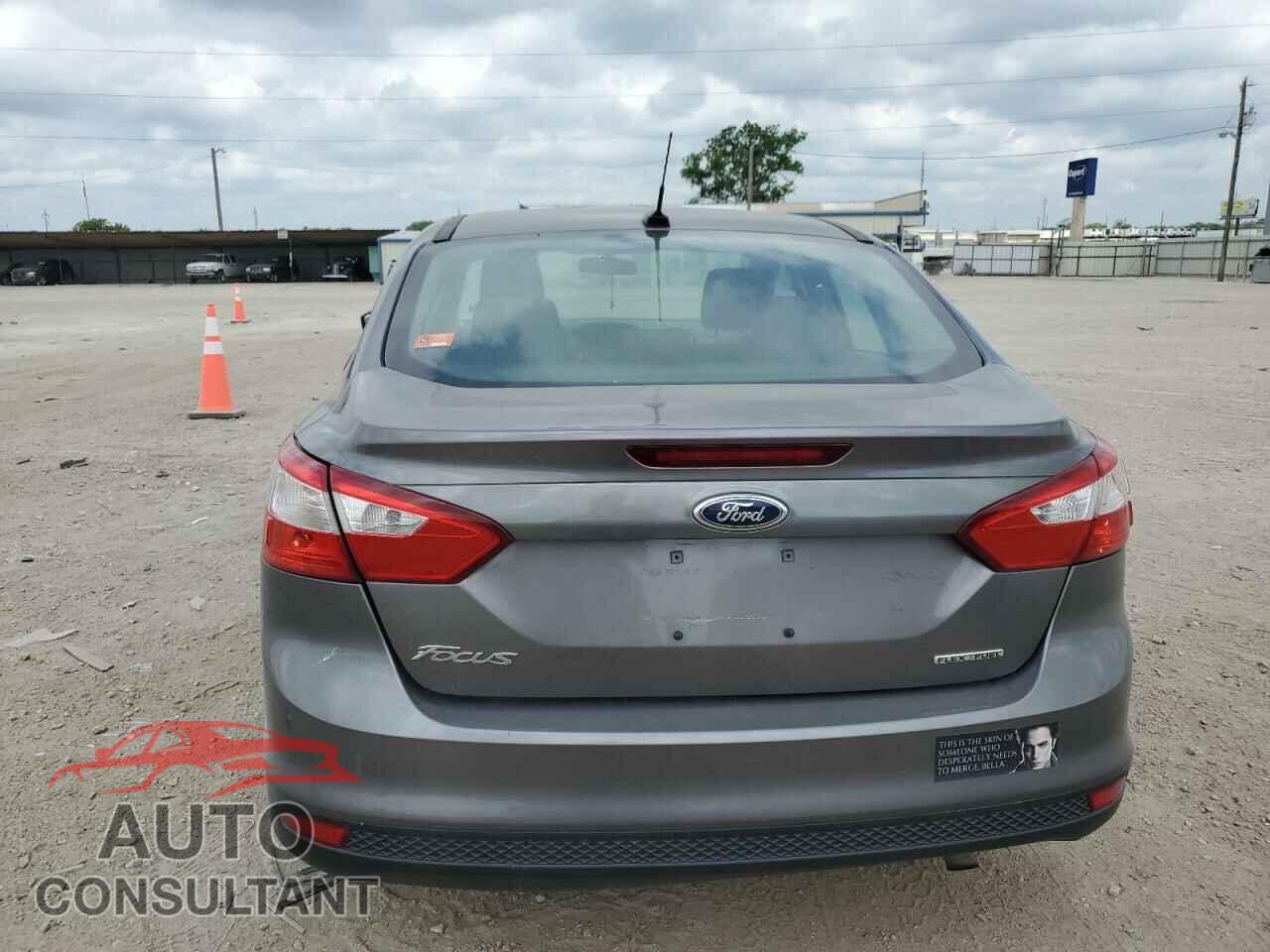 FORD FOCUS 2014 - 1FADP3E22EL452391