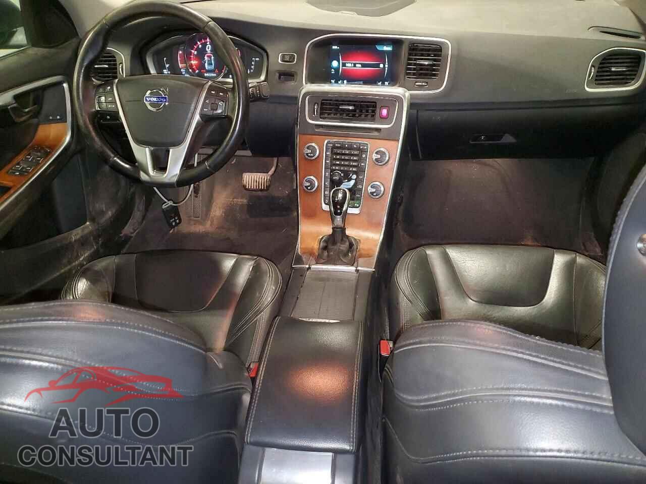 VOLVO S60 2017 - LYV402HM7HB142350