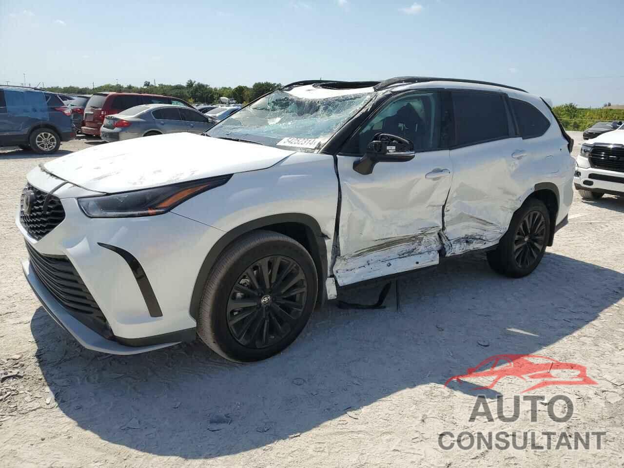 TOYOTA HIGHLANDER 2024 - 5TDKDRAH5RS533137