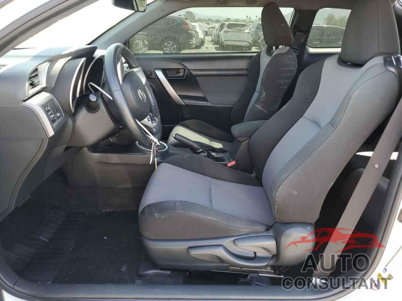 TOYOTA SCION 2015 - JTKJF5C70FJ004456