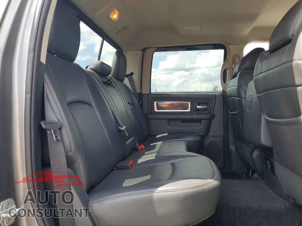 DODGE RAM 1500 2012 - 1C6RD7NT7CS255235