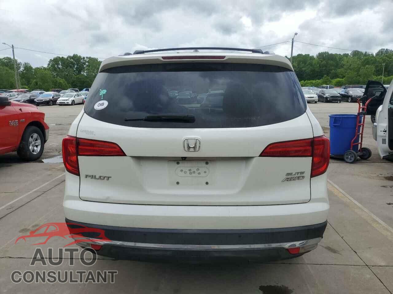 HONDA PILOT 2016 - 5FNYF6H08GB016144