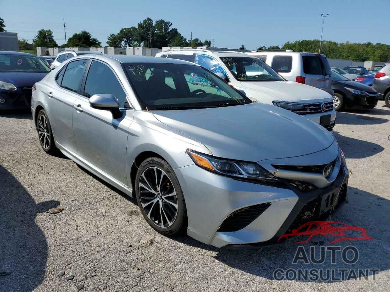 TOYOTA CAMRY 2018 - 4T1B11HK1JU007773