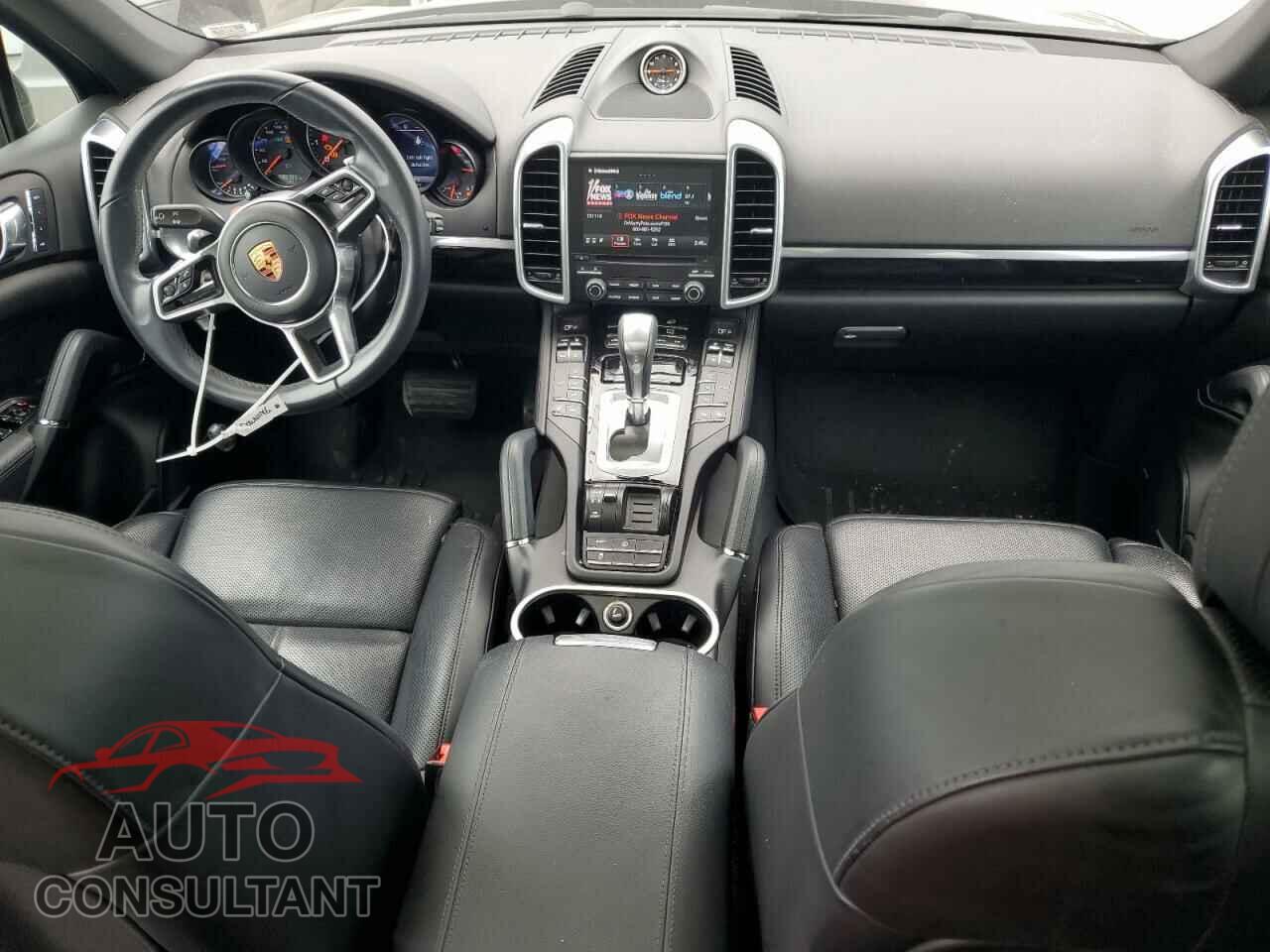 PORSCHE CAYENNE 2017 - WP1AA2A27HKA84023