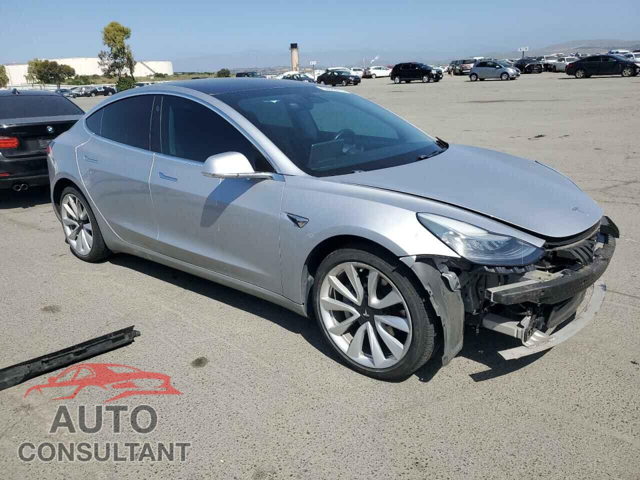 TESLA MODEL 3 2018 - 5YJ3E1EB4JF069307