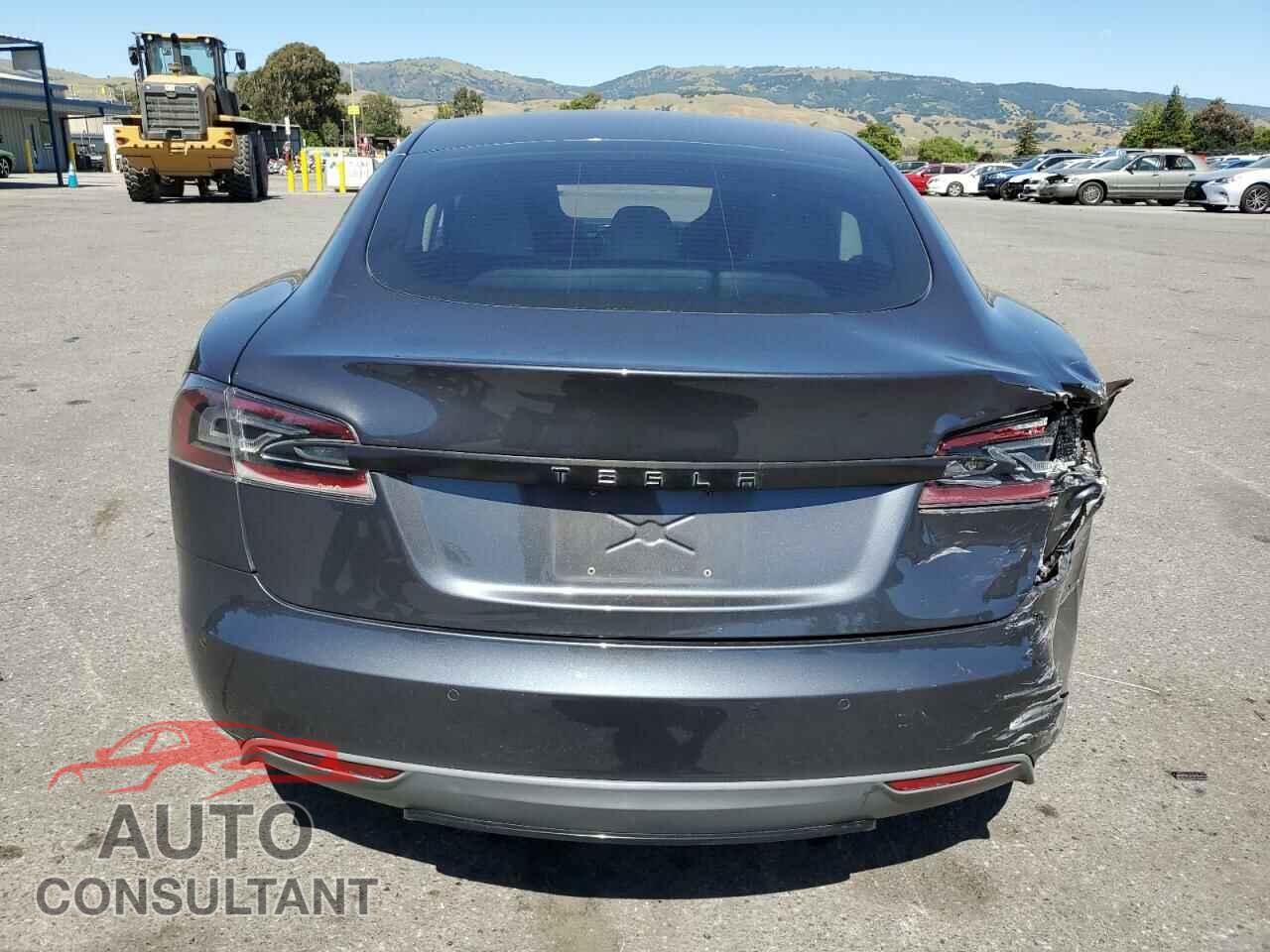 TESLA MODEL S 2016 - 5YJSA1E13GF128323