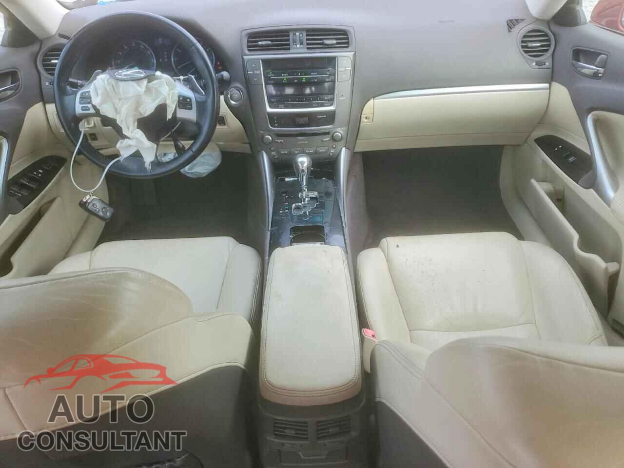 LEXUS IS 2011 - JTHBF5C28B5151643