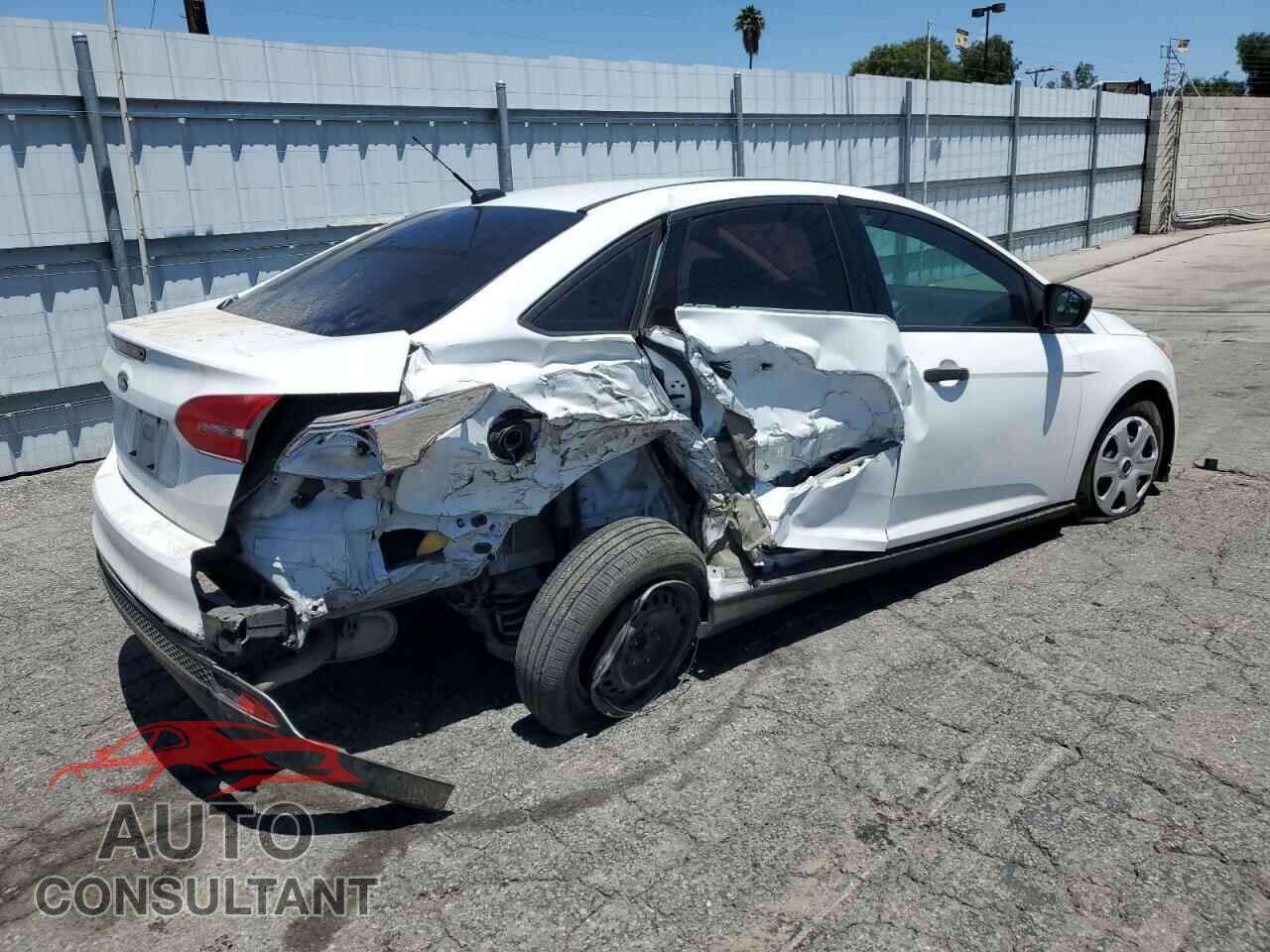 FORD FOCUS 2016 - 1FADP3E24GL320719