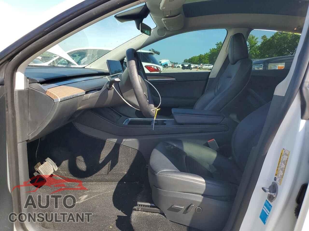 TESLA MODEL Y 2023 - 7SAYGDEE4PF786989