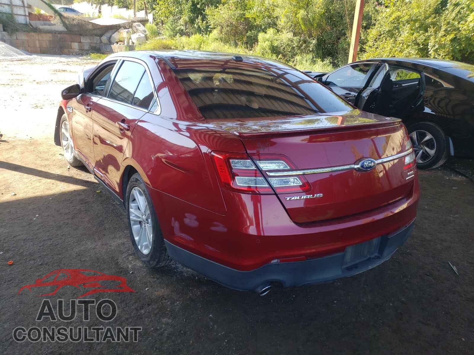 FORD TAURUS 2018 - 1FAHP2E89JG102002