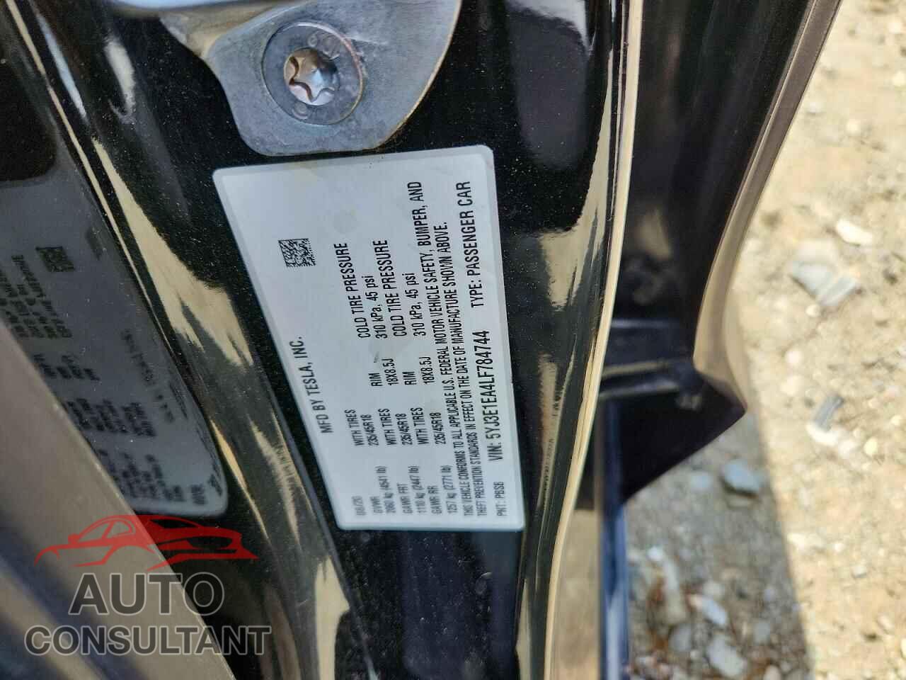TESLA MODEL 3 2020 - 5YJ3E1EA4LF784744