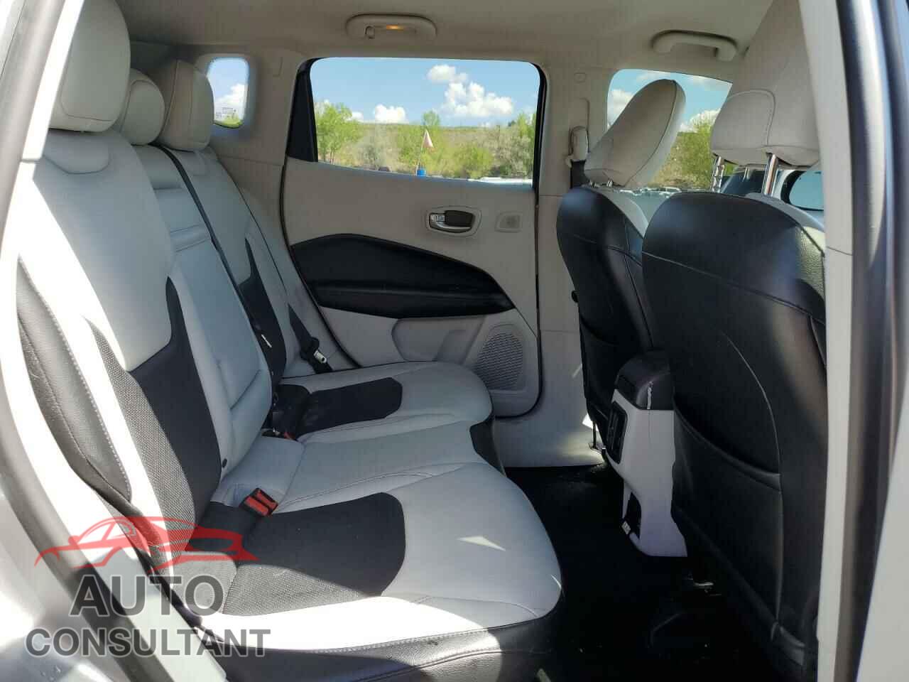 JEEP COMPASS 2017 - 3C4NJDCB5HT672030