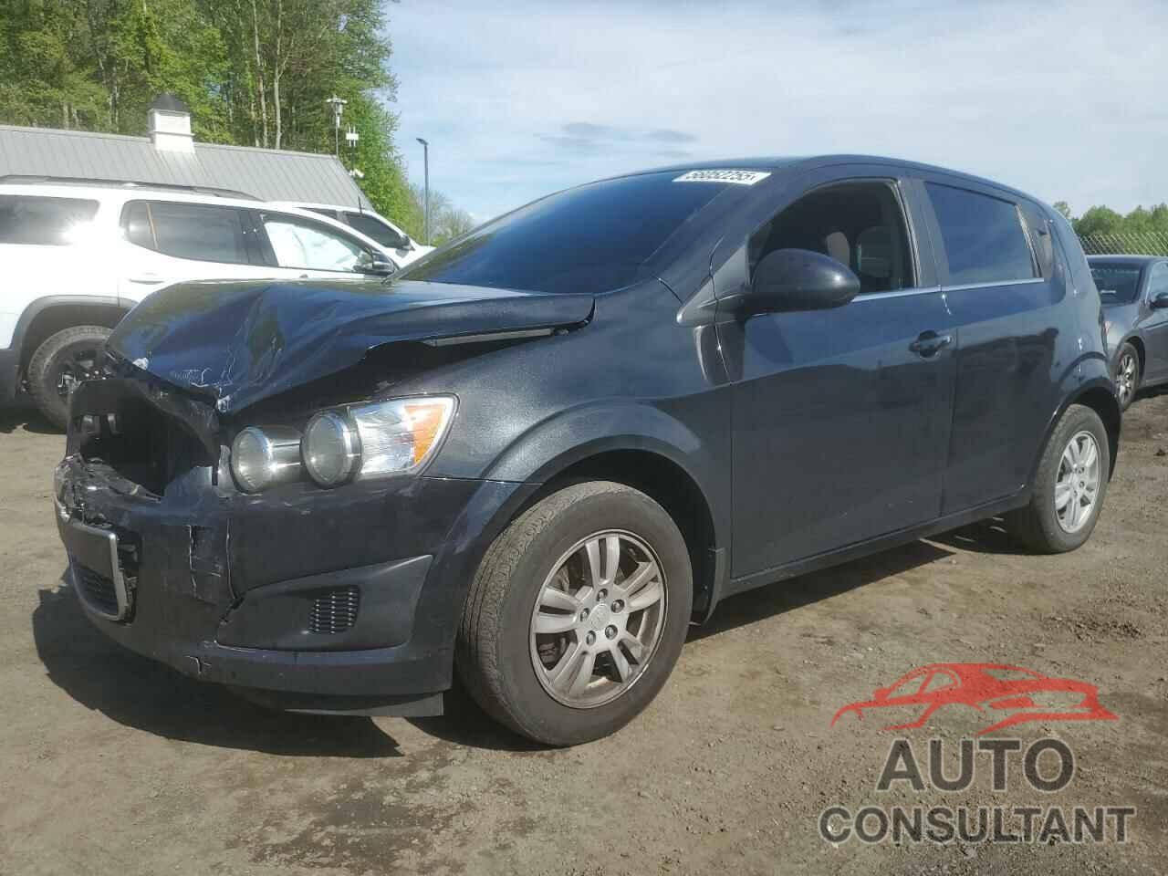 CHEVROLET SONIC 2015 - 1G1JC6SG3F4163602