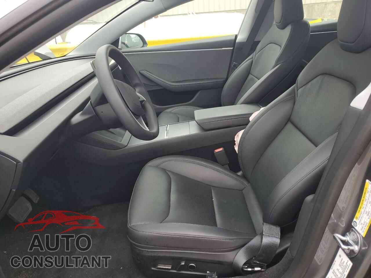 TESLA MODEL 3 2024 - 5YJ3E1EA4RF873268