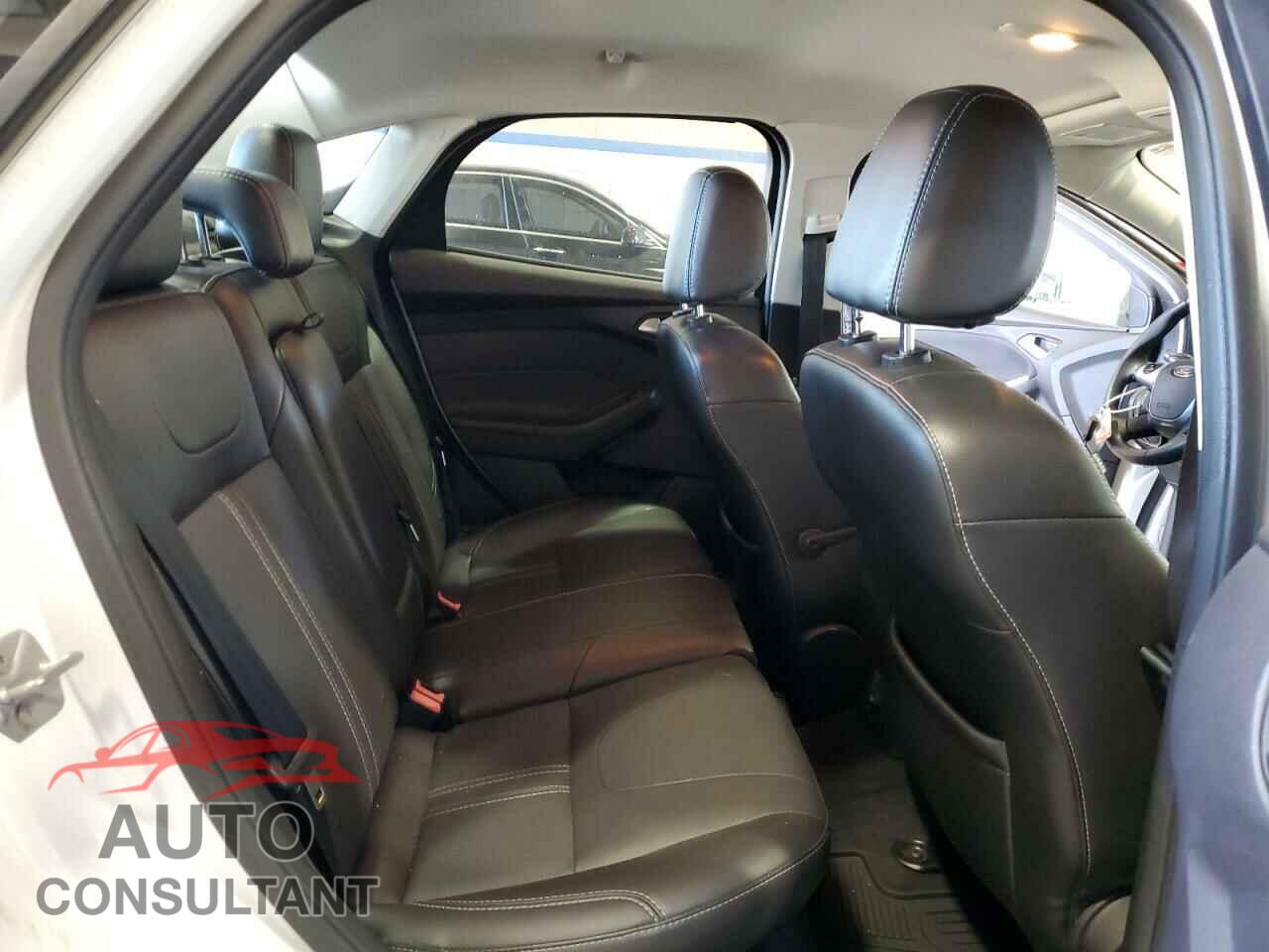 FORD FOCUS 2014 - 1FADP3F26EL252404