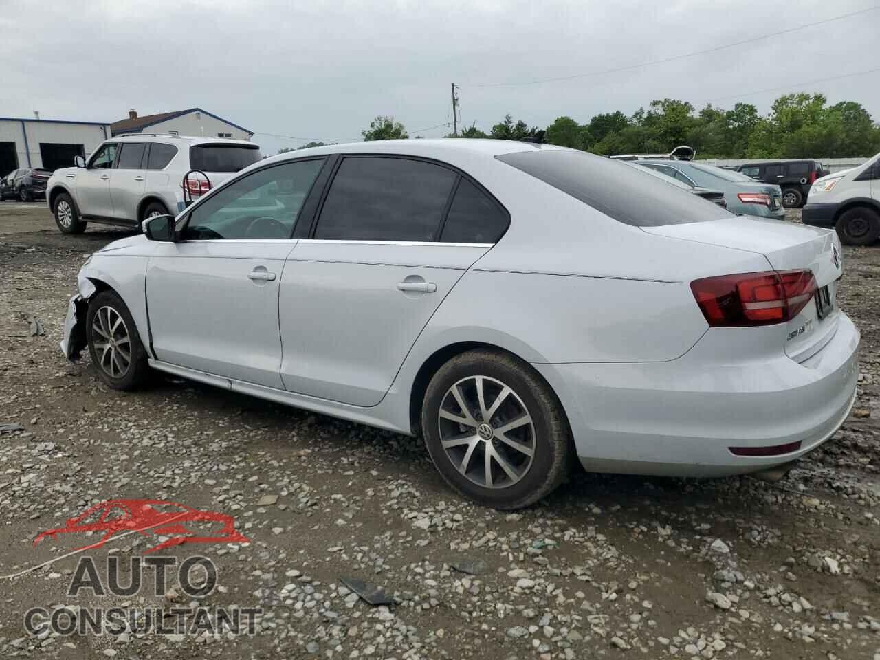 VOLKSWAGEN JETTA 2017 - 3VWDB7AJXHM388338