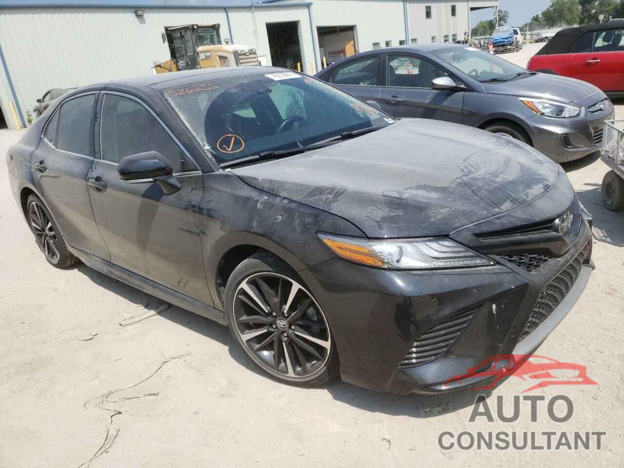 TOYOTA CAMRY 2018 - 4T1B61HK8JU526255