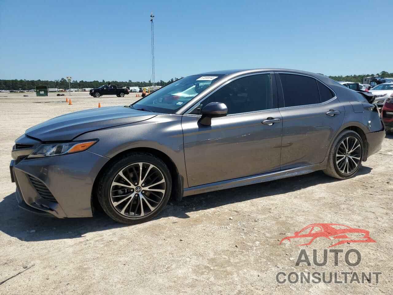 TOYOTA CAMRY 2018 - 4T1B11HK9JU568044