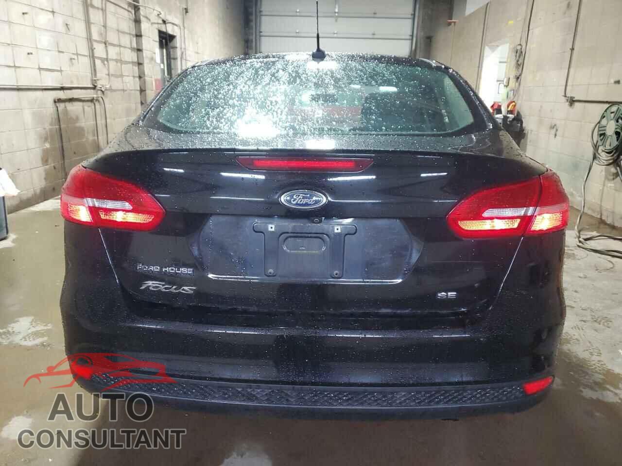 FORD FOCUS 2017 - 1FADP3F23HL244667