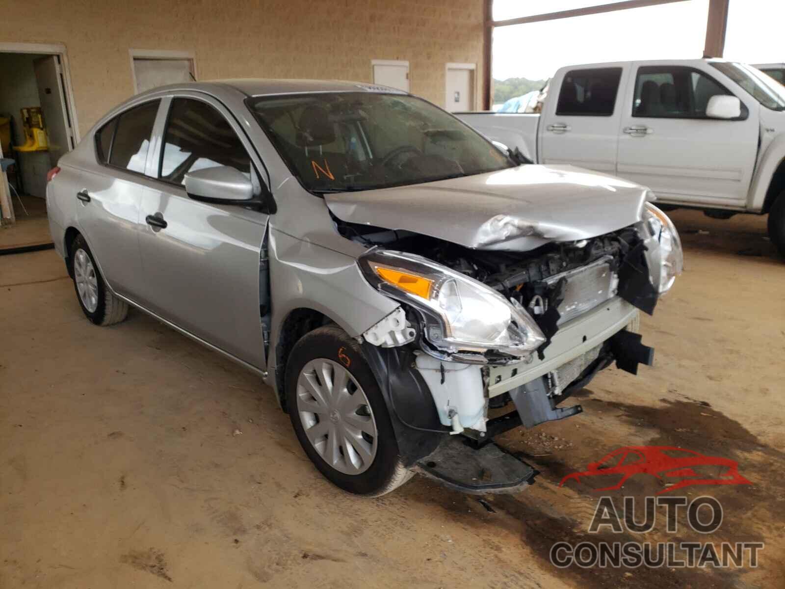 NISSAN VERSA 2019 - 3N1CN7AP8KL813811