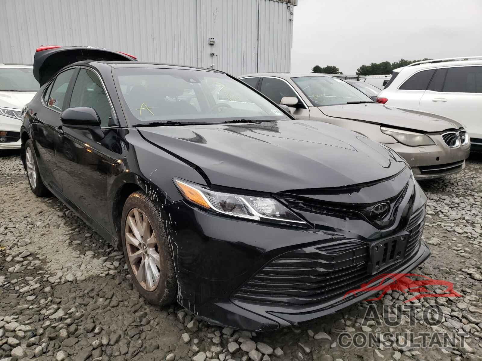 TOYOTA CAMRY 2018 - 4T1B11HK3JU096830
