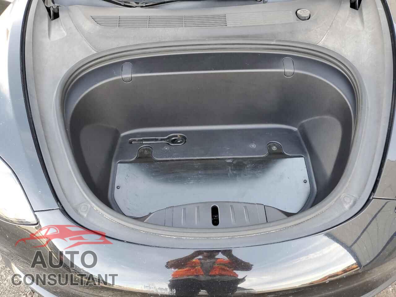 TESLA MODEL 3 2019 - 5YJ3E1EA4KF306516