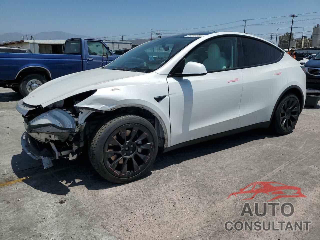 TESLA MODEL Y 2021 - 5YJYGDEE8MF121053