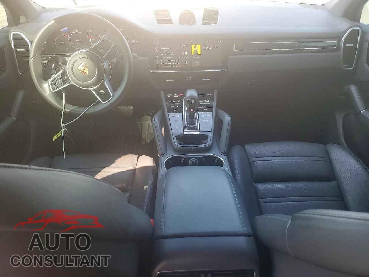 PORSCHE CAYENNE 2019 - WP1AA2AY0KDA04366