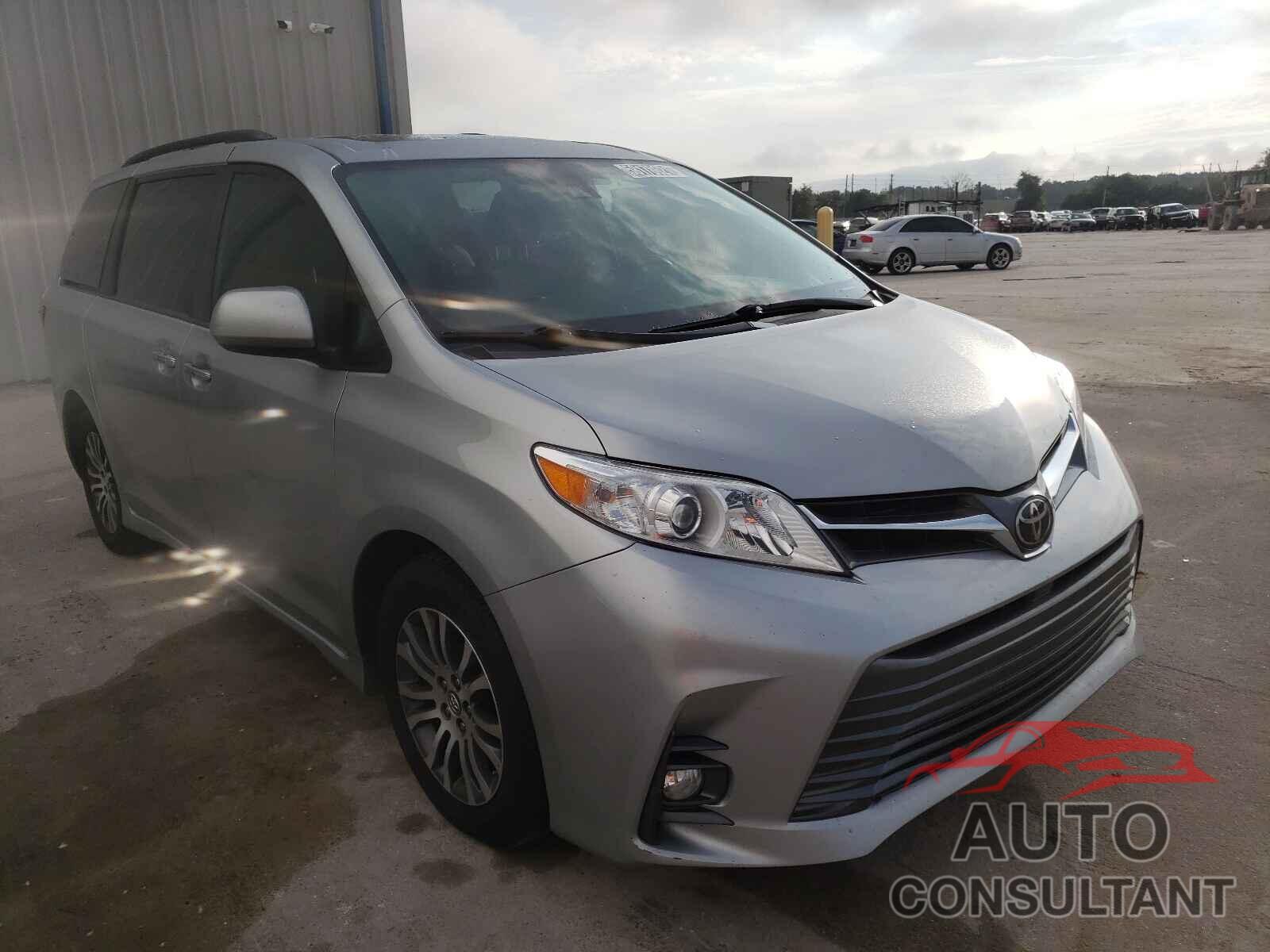 TOYOTA SIENNA 2019 - 5TDYZ3DC3KS993184