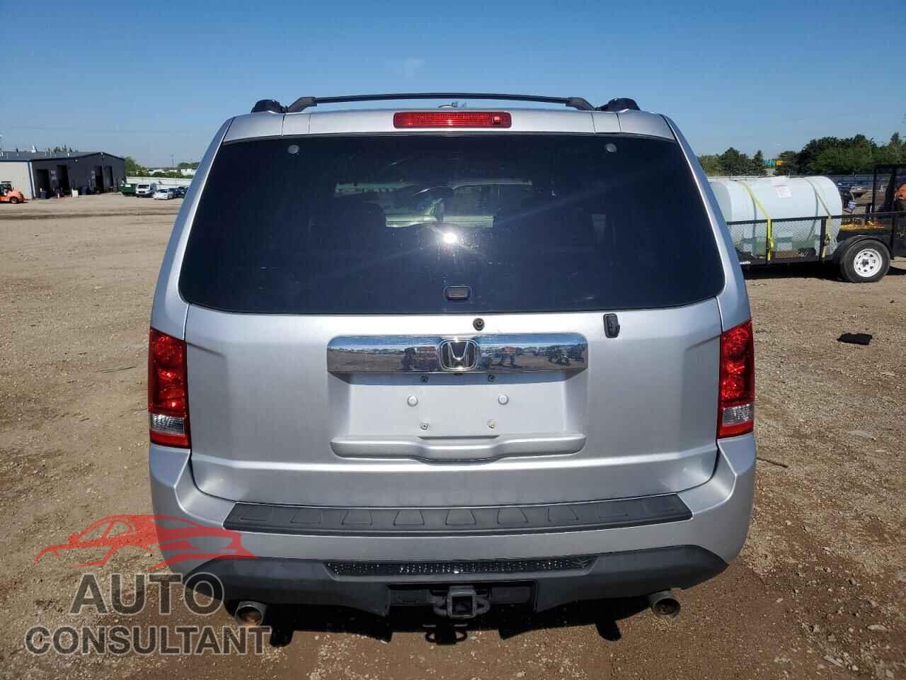 HONDA PILOT 2013 - 5FNYF4H56DB016929