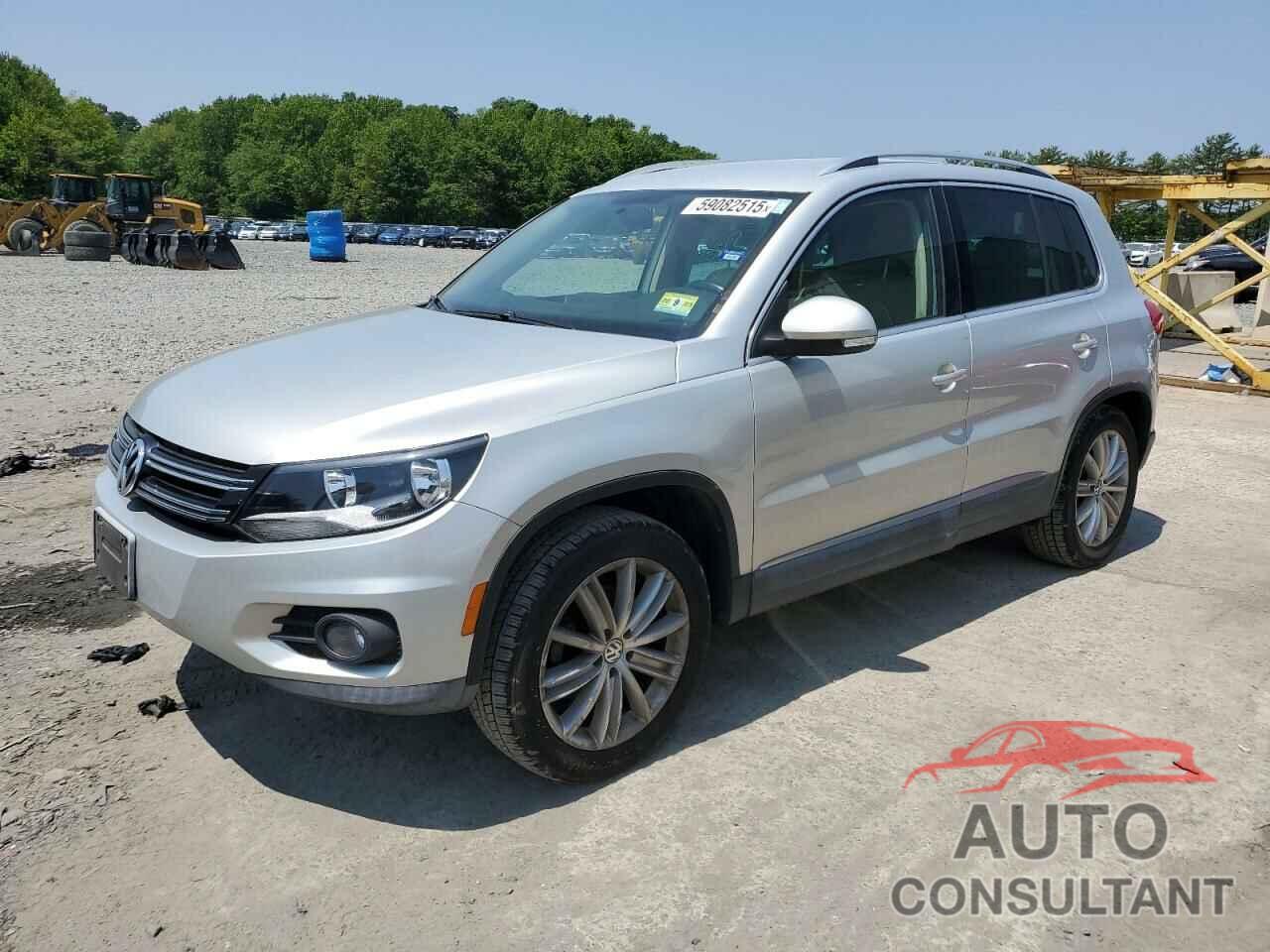 VOLKSWAGEN TIGUAN 2012 - WVGAV7AX4CW556996