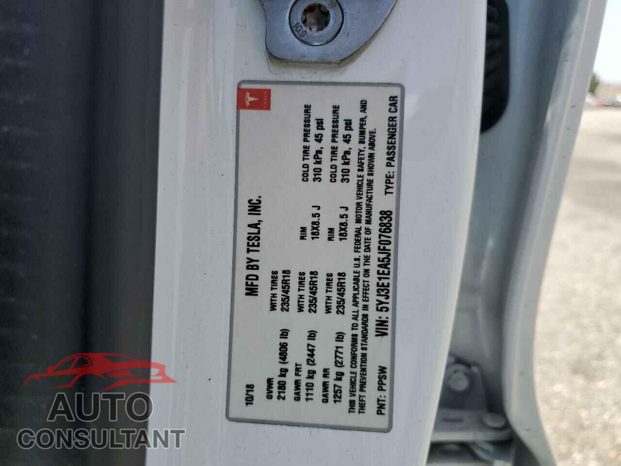 TESLA MODEL 3 2018 - 5YJ3E1EA5JF076838