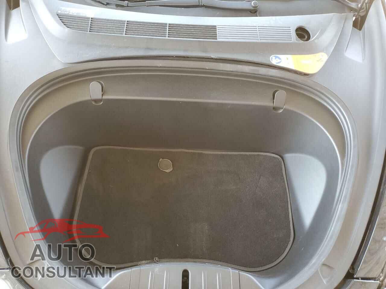 TESLA MODEL 3 2018 - 5YJ3E1EA5JF013321