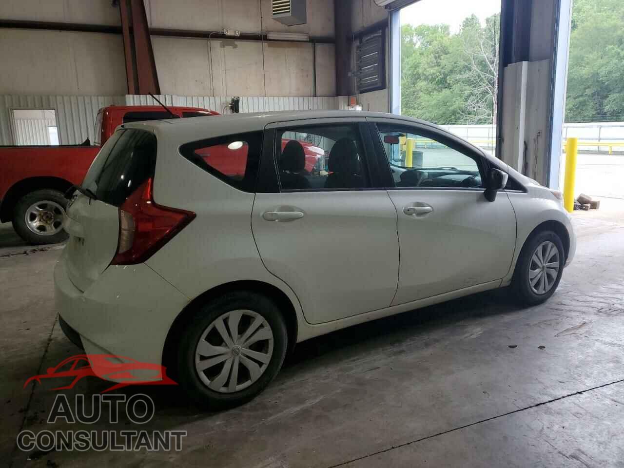 NISSAN VERSA 2017 - 3N1CE2CP3HL358200