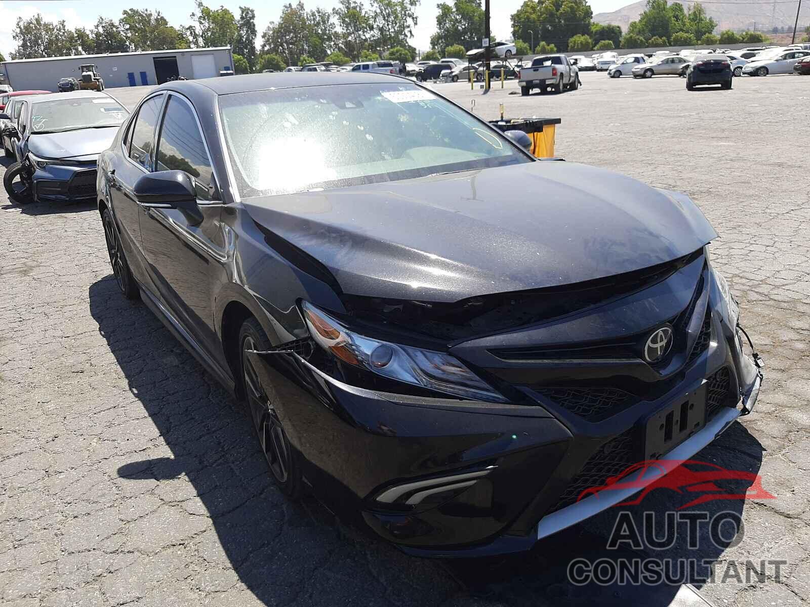 TOYOTA CAMRY 2018 - 4T1B61HK1JU008598