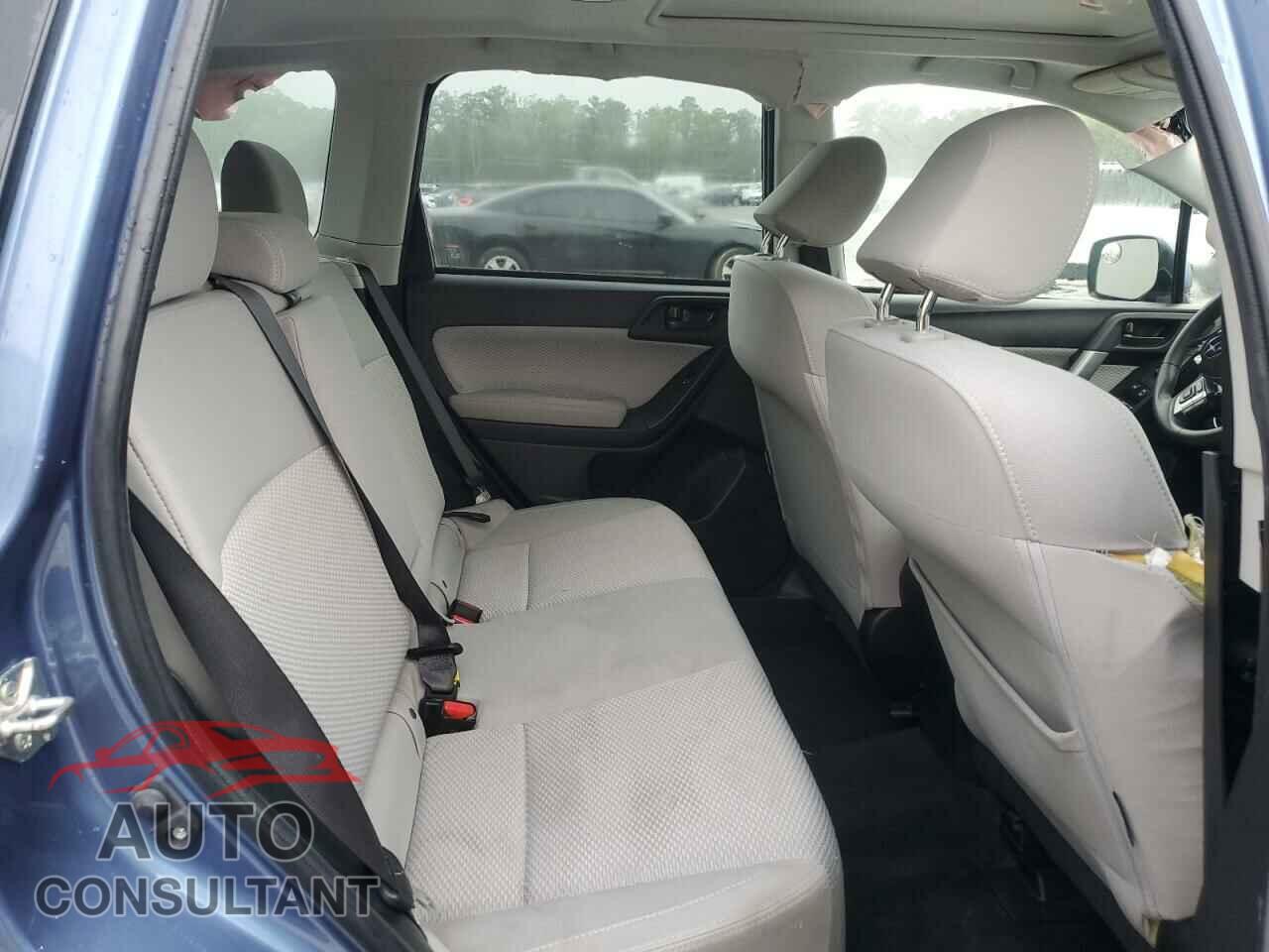SUBARU FORESTER 2018 - JF2SJAEC7JH516231