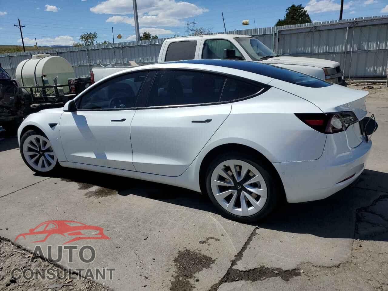 TESLA MODEL 3 2022 - 5YJ3E1EB6NF211775