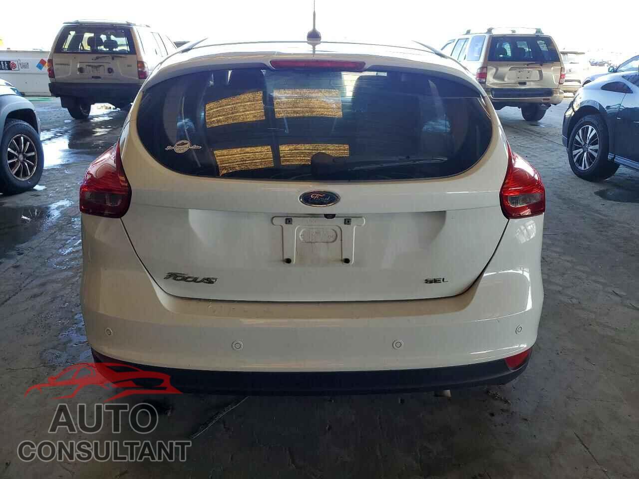 FORD FOCUS 2018 - 1FADP3M23JL241275