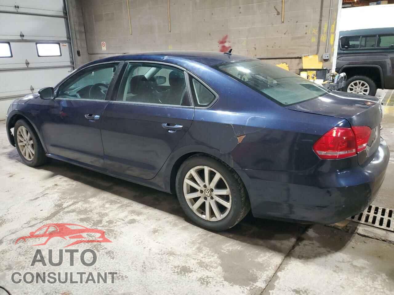 VOLKSWAGEN PASSAT 2013 - 1VWAP7A33DC063662