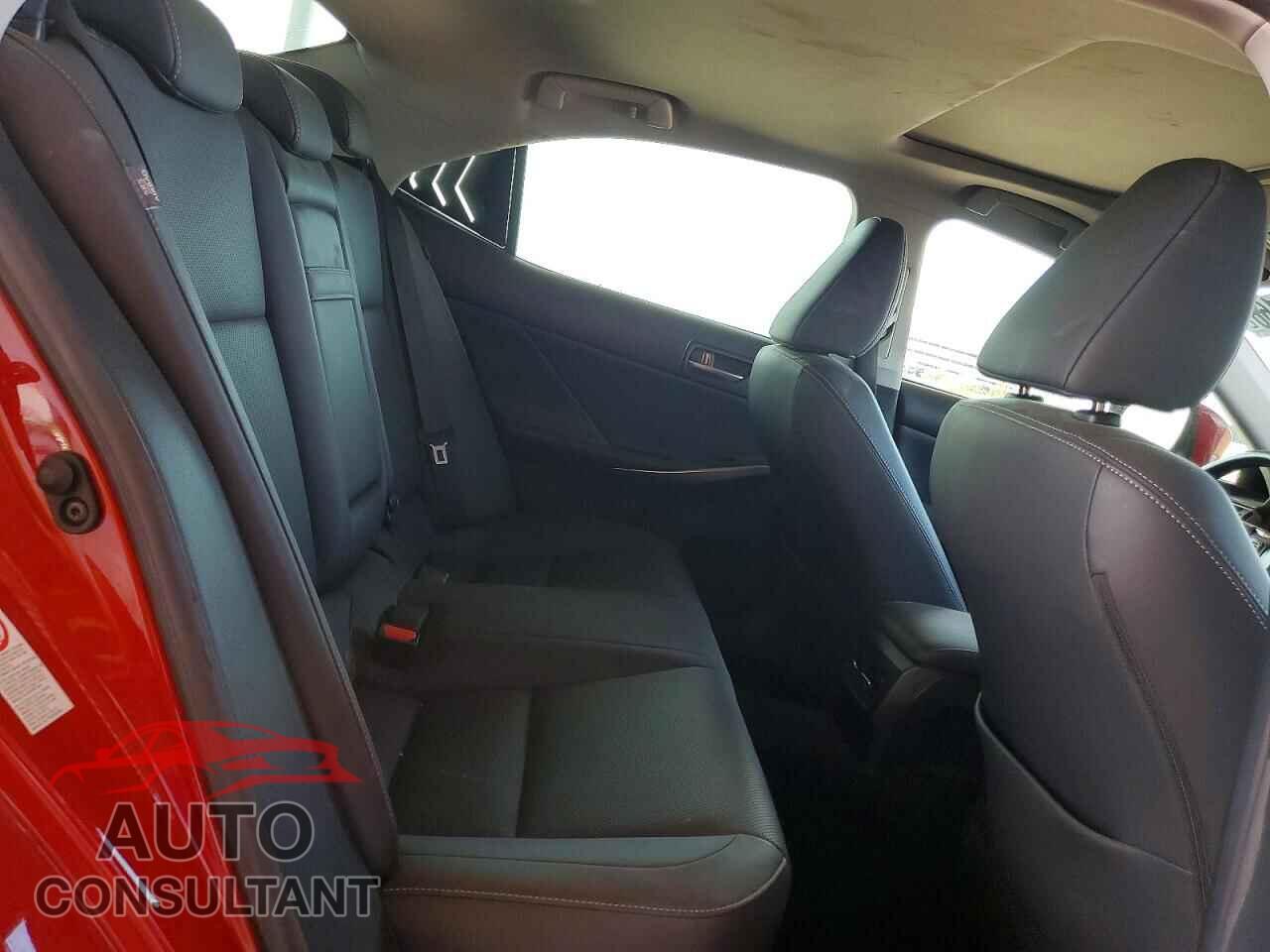 LEXUS IS 2017 - JTHBA1D23H5048631
