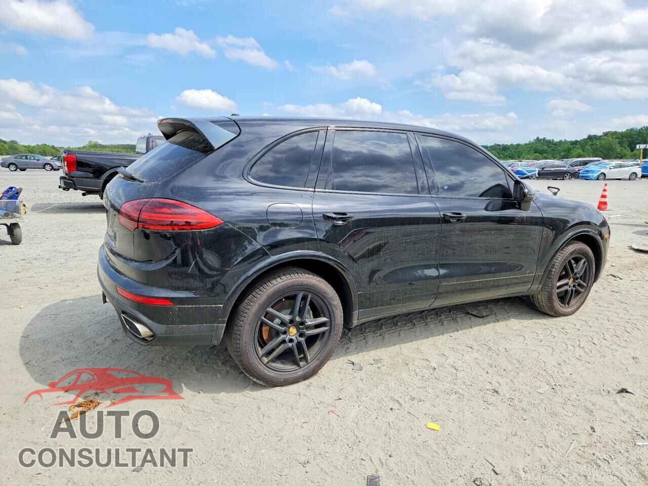 PORSCHE CAYENNE 2018 - WP1AA2A26JKA01395