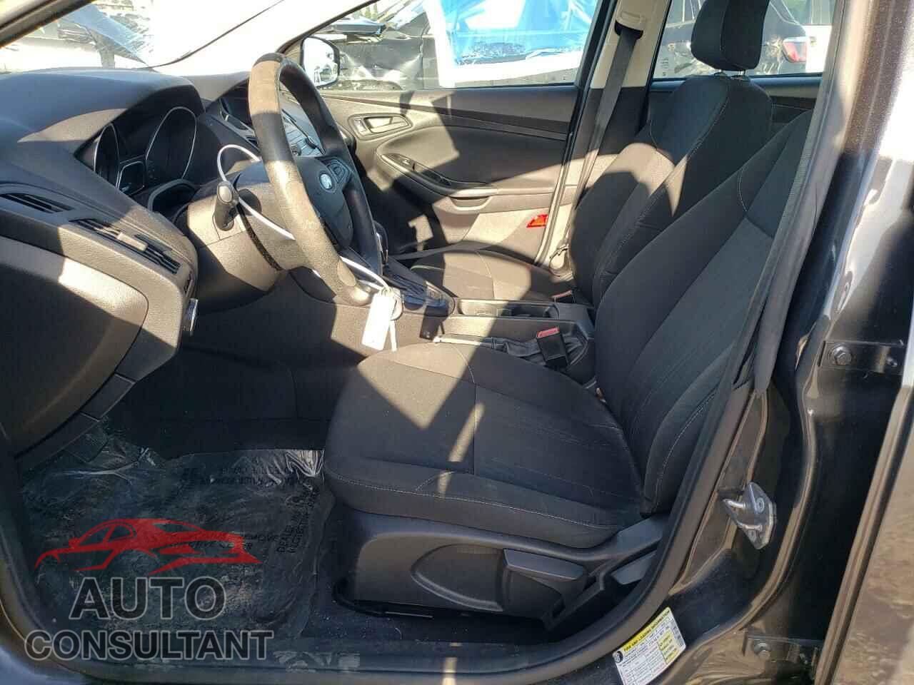 FORD FOCUS 2015 - 1FADP3E28FL222212