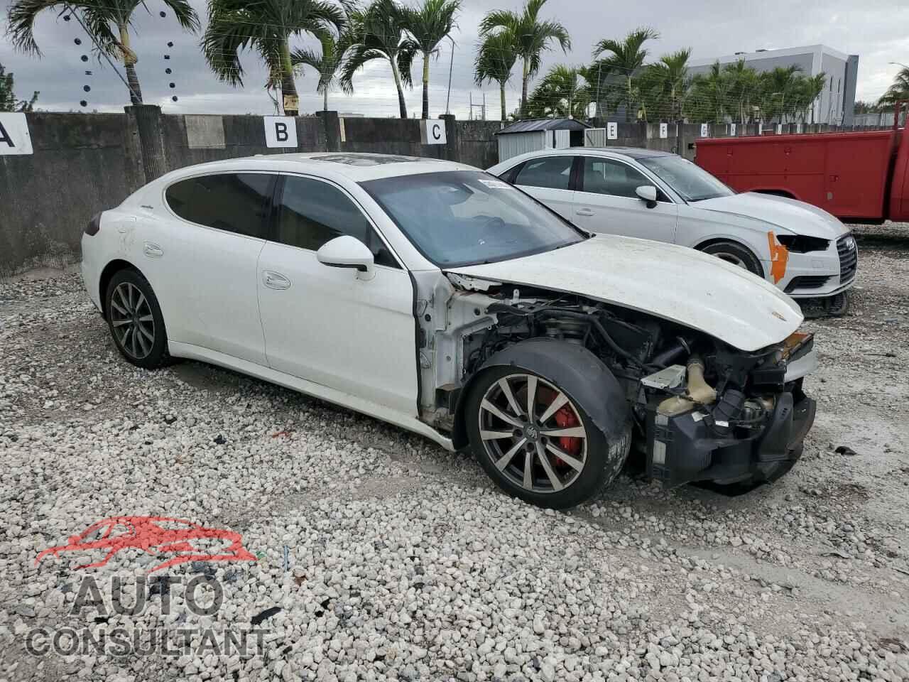 PORSCHE PANAMERA 2015 - WP0BB2A71FL060029