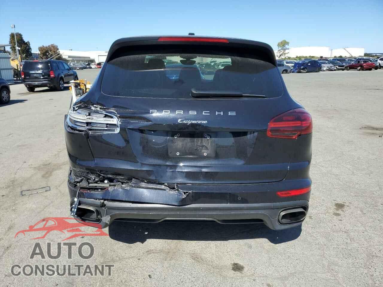 PORSCHE CAYENNE 2017 - WP1AA2A25HKA90158
