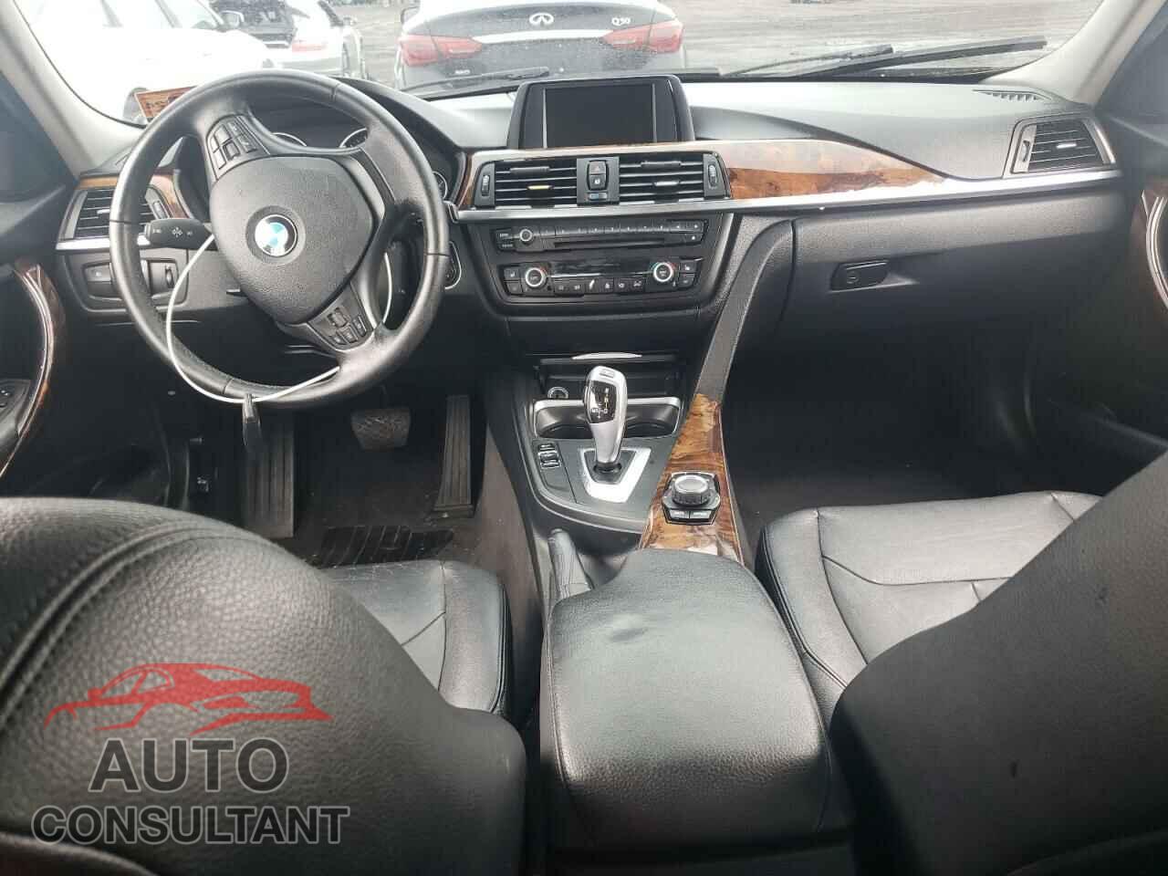 BMW 3 SERIES 2013 - WBA3B3C5XDF530525