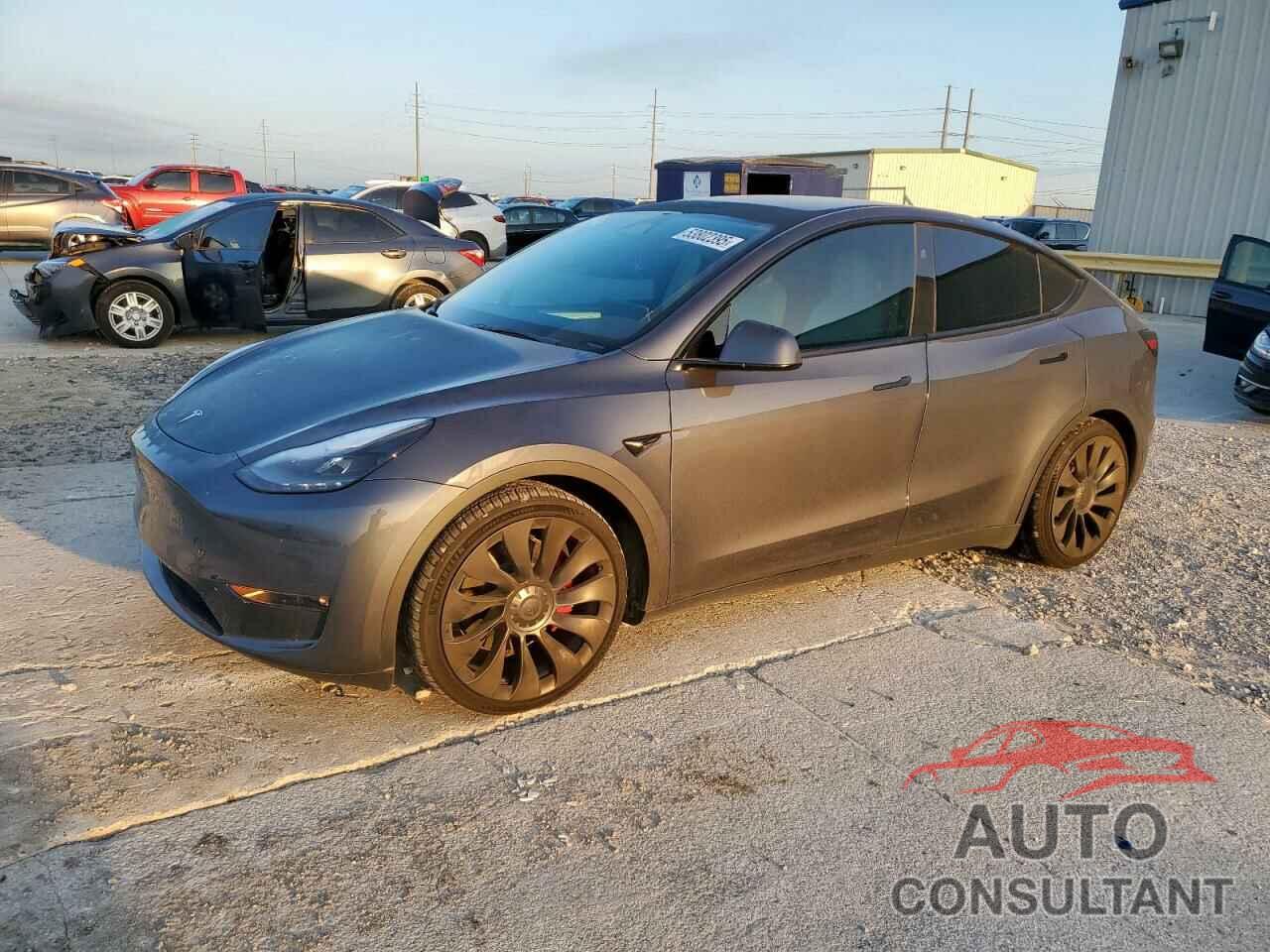TESLA MODEL Y 2023 - 7SAYGDEF0PF902259