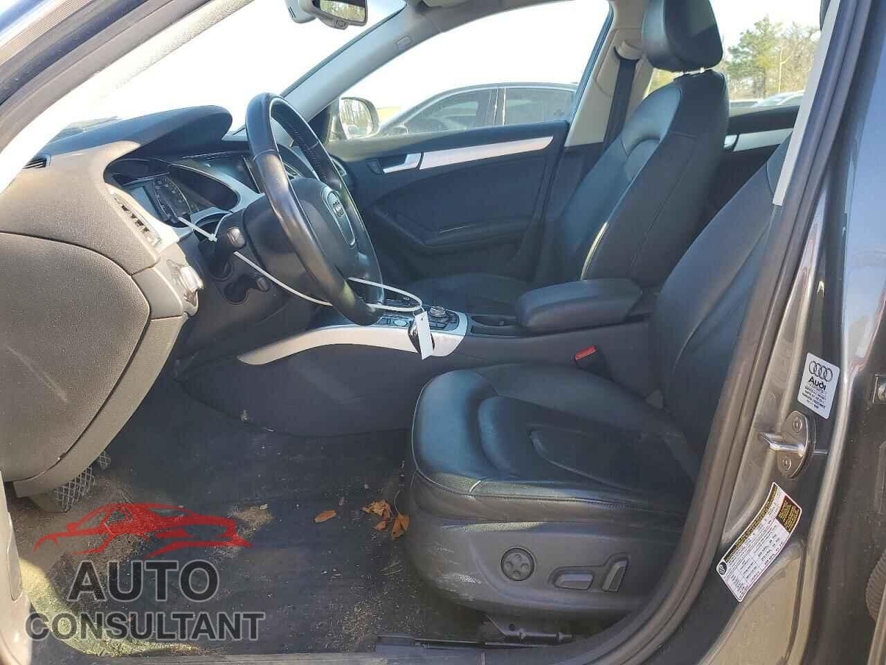 AUDI A4 2012 - WAUWFAFL8CA070907