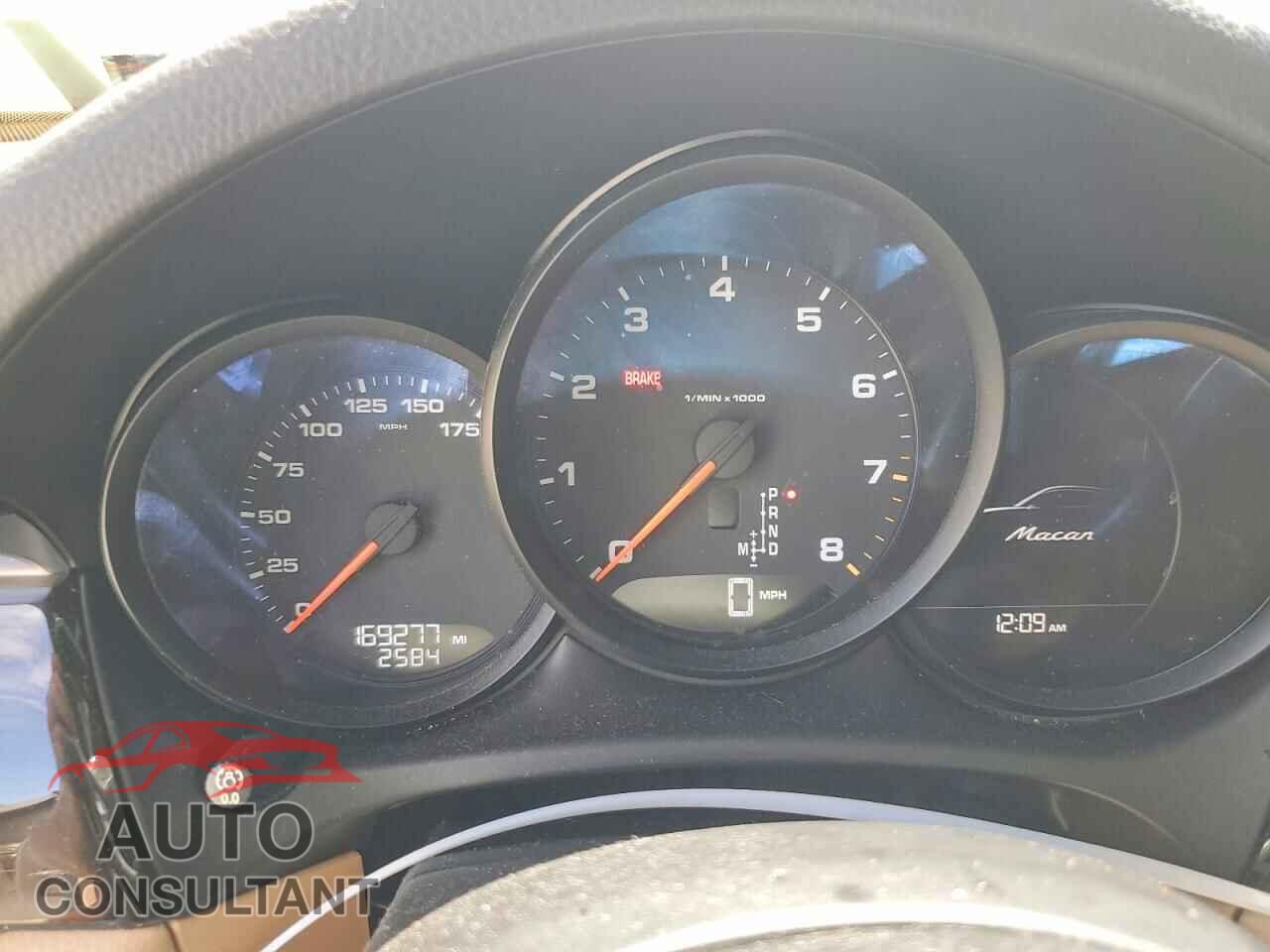 PORSCHE MACAN 2017 - WP1AA2A59HLB05927