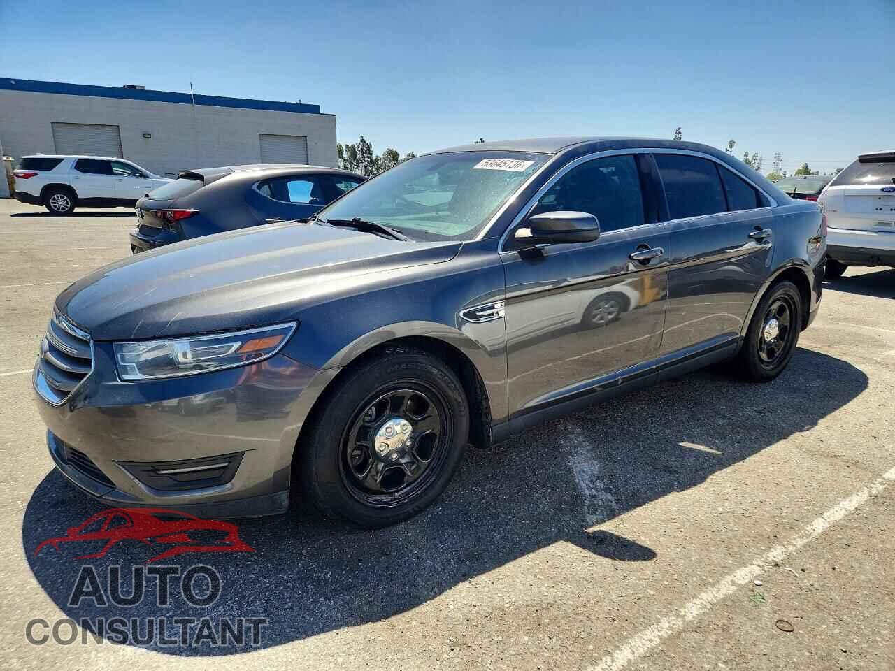 FORD TAURUS 2018 - 1FAHP2E87JG117338